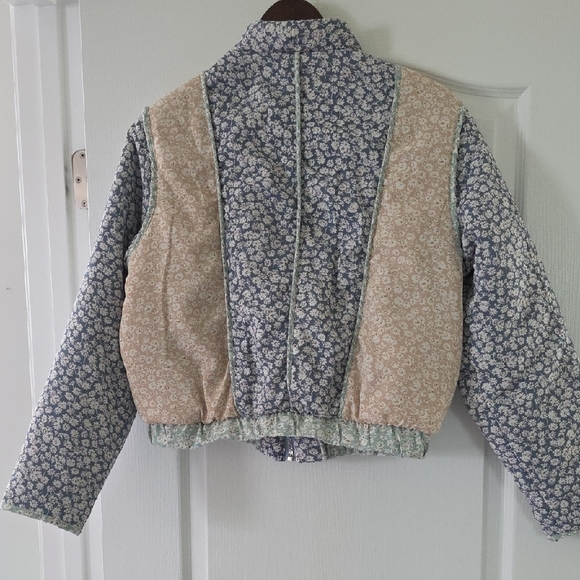 Blank NYC Floral Puff Light Jacket - Blue, Pink, and Gray Size XS - Picture 15 of 15